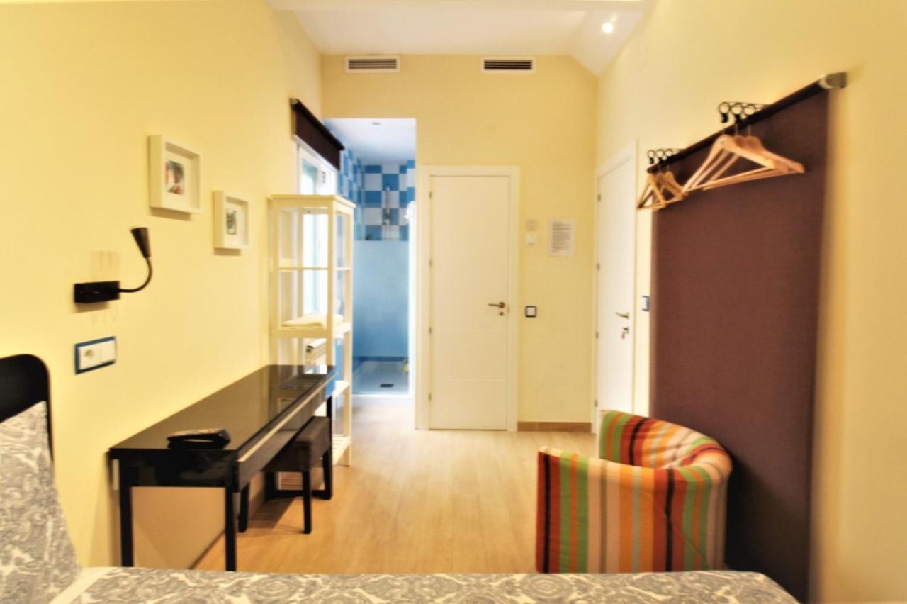 Hostal Arco Iris Madrid Dış mekan fotoğraf