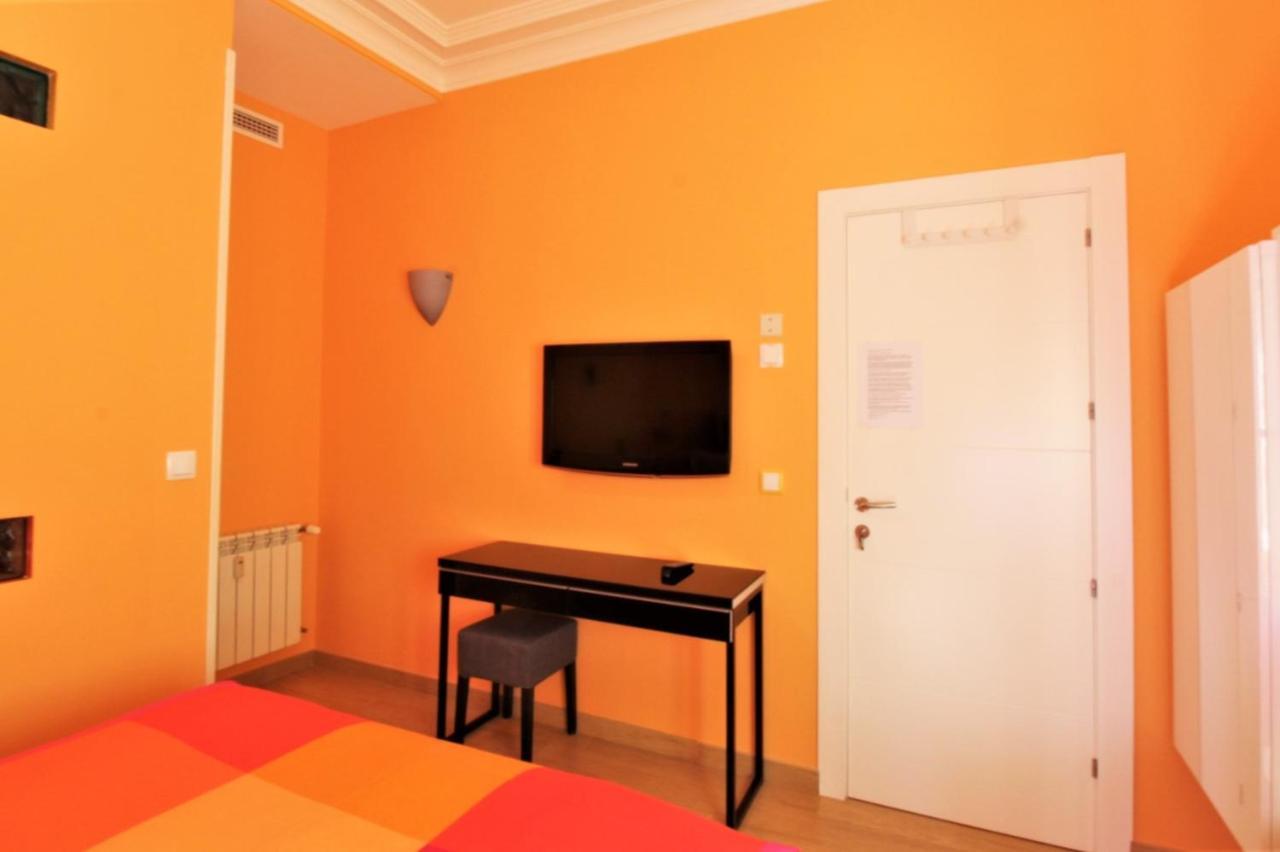 Hostal Arco Iris Madrid Dış mekan fotoğraf