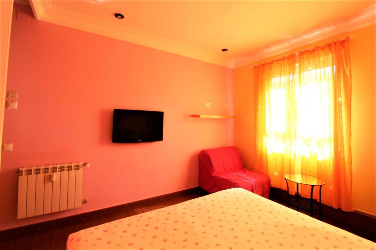 Hostal Arco Iris Madrid Dış mekan fotoğraf