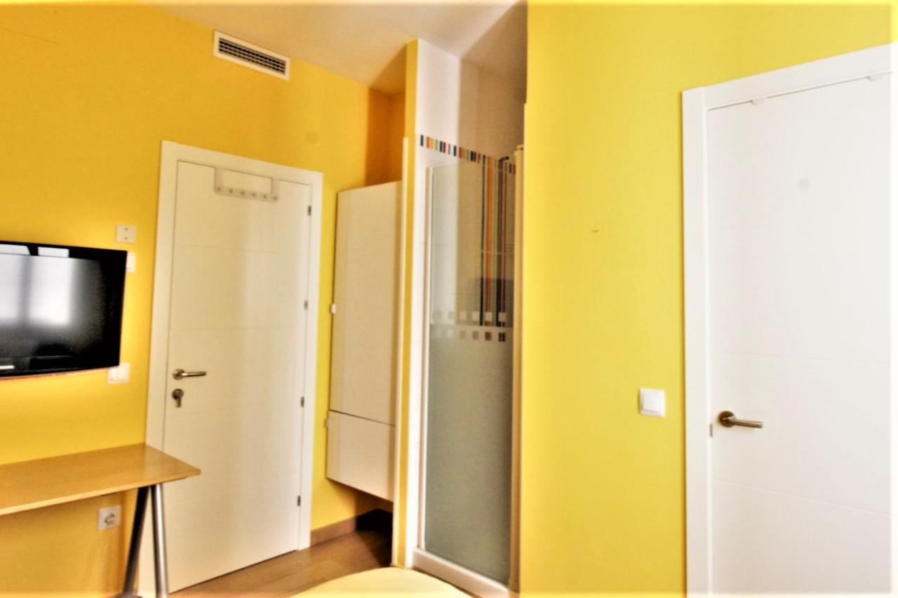 Hostal Arco Iris Madrid Dış mekan fotoğraf