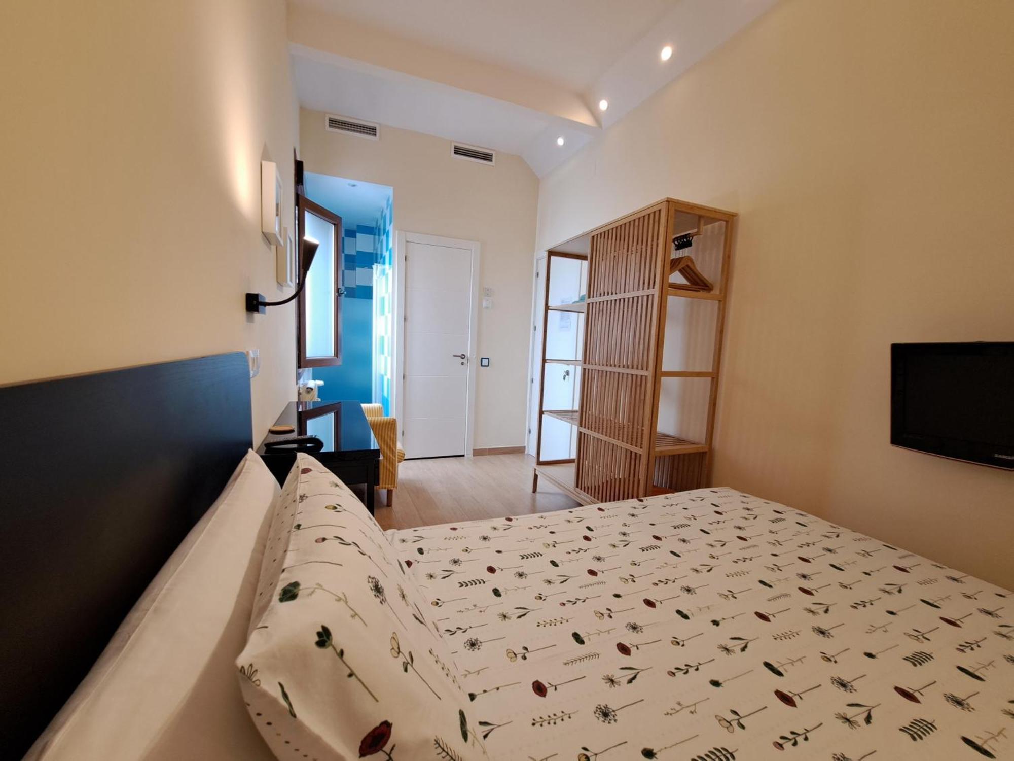 Hostal Arco Iris Madrid Dış mekan fotoğraf